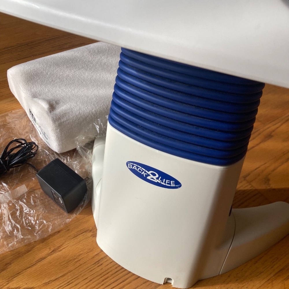 Back2Life Therapeutic Massager incl. orthopedic pillow